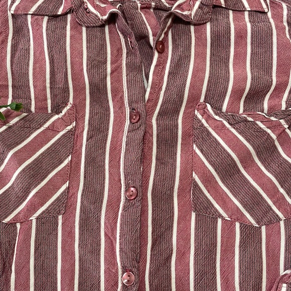 🌸 Clearance! 🌸 Pink Rose Striped Long Button Down Flannel Size M - Picture 3 of 7